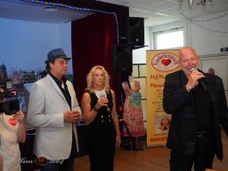 Künstler helfen Kinder - Mit Musik zur Menschlichkeit